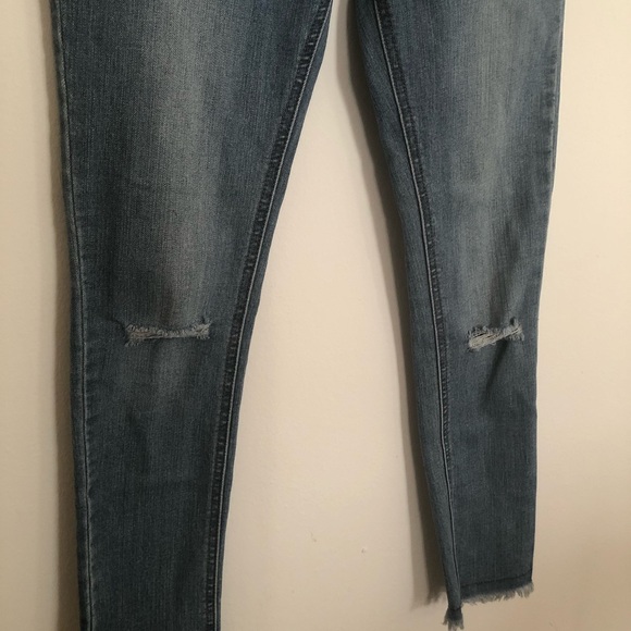 Tommy Hilfiger Girl’s Skinny Jeans Raw Distressed - Picture 6 of 8